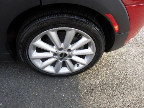 Used 2017 MINI Cooper Clubman S image 9