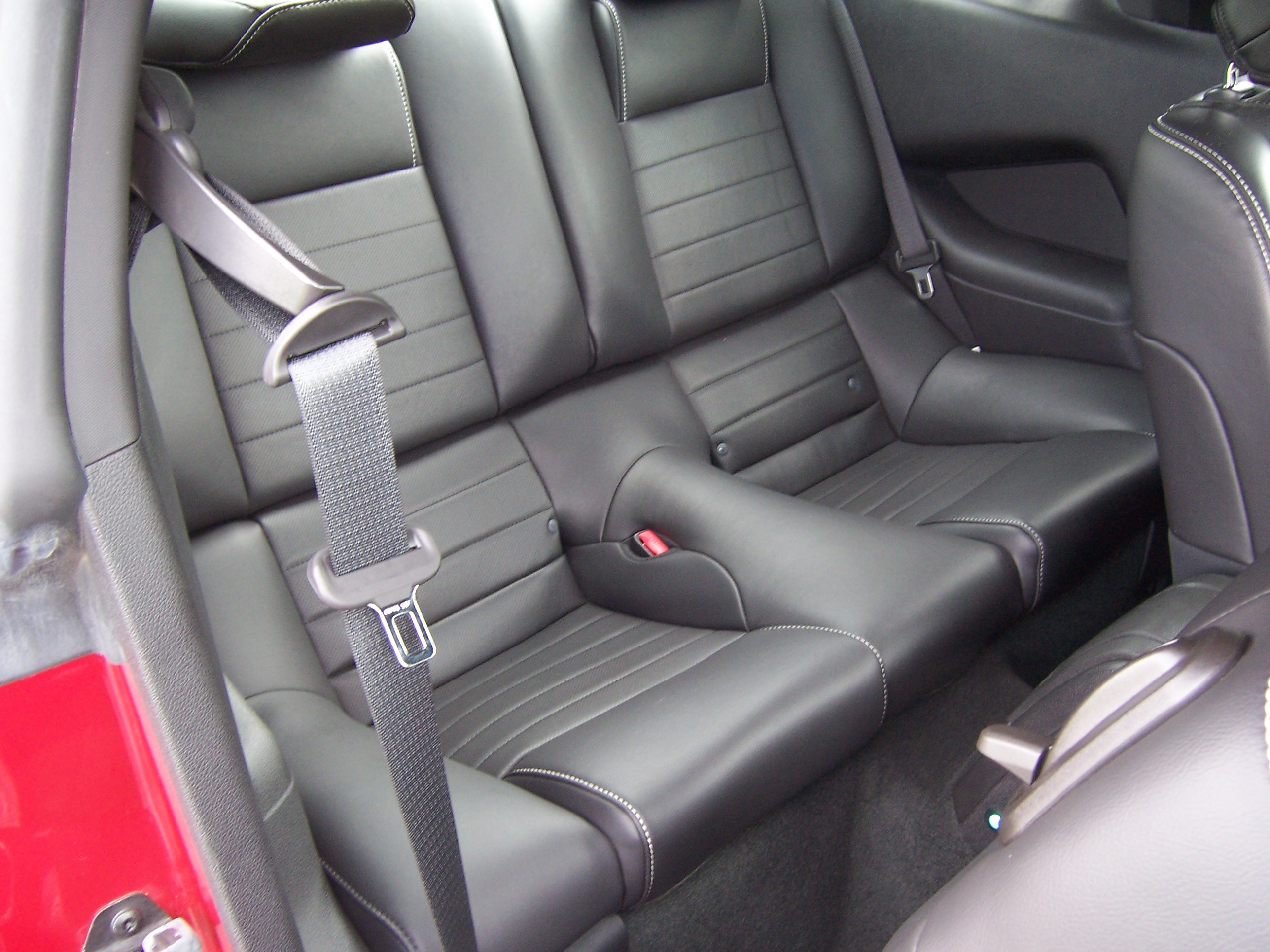 Used 2013 Ford Mustang GT Premium RWD image 15