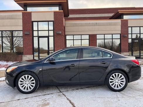 Used 2011 Buick Regal CXL image 6