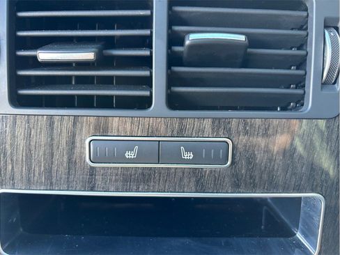 Used 2016 Land Rover Range Rover Sport HSE image 44