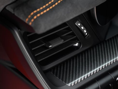 Used 2025 Porsche 911 GT3 RS image 34