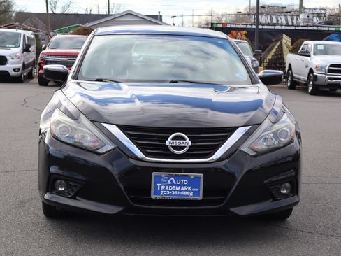 Used 2018 Nissan Altima 2.5 SR image 2