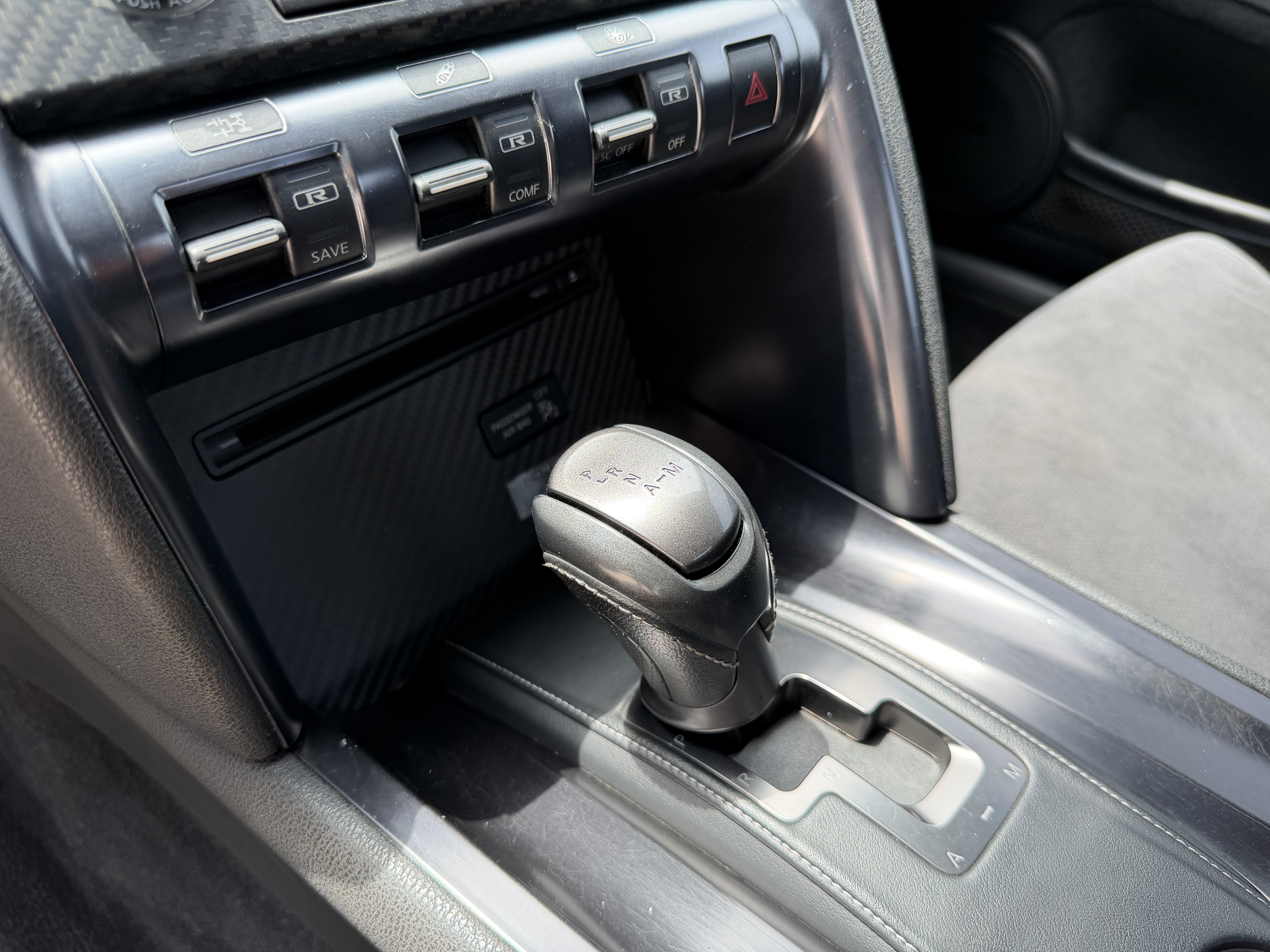 Used 2015 Nissan GT-R Premium AWD/4WD image 53