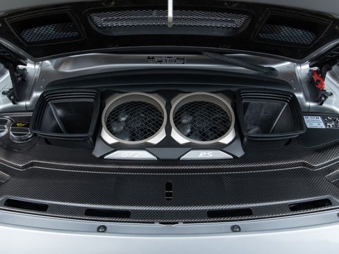 Used 2018 Porsche 911 GT2 RS image 32