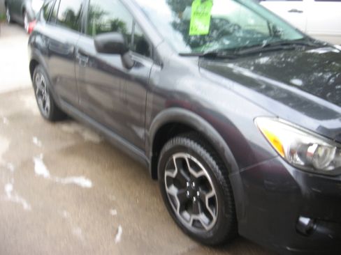 Used 2015 Subaru XV Crosstrek 2.0i Premium AWD/4WD image 3