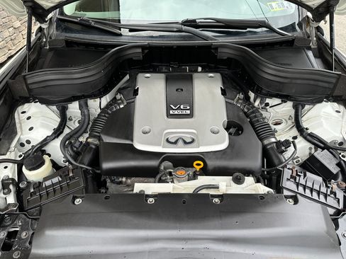 Used 2017 INFINITI QX50 image 18
