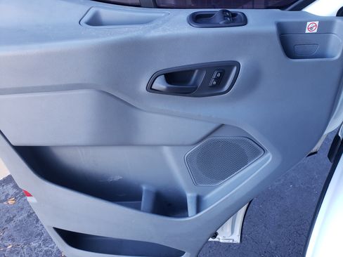 Used 2019 Ford Transit 250 image 11