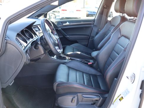 Used 2019 Volkswagen GTI SE image 13