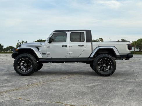 Used 2021 Jeep Gladiator Sport AWD/4WD image 6