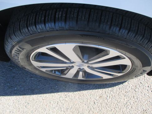 Used 2018 Subaru Outback 2.5i Limited image 22