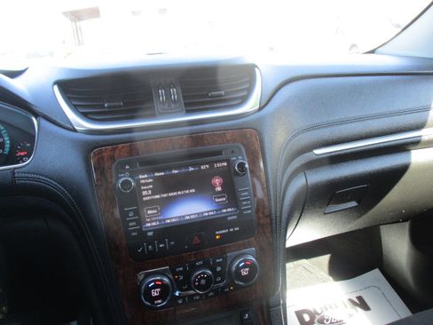 Used 2013 Chevrolet Traverse LT image 38