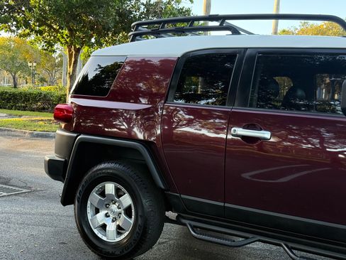 Used 2007 Toyota FJ Cruiser image 48