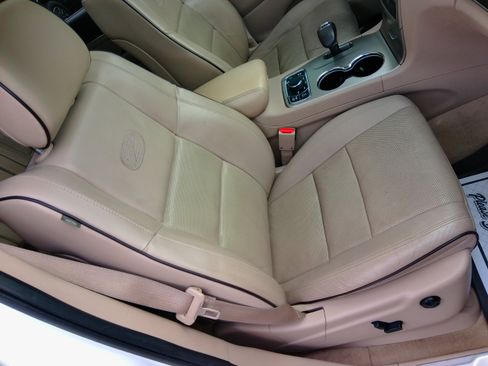 Used 2014 Jeep Grand Cherokee Overland image 44