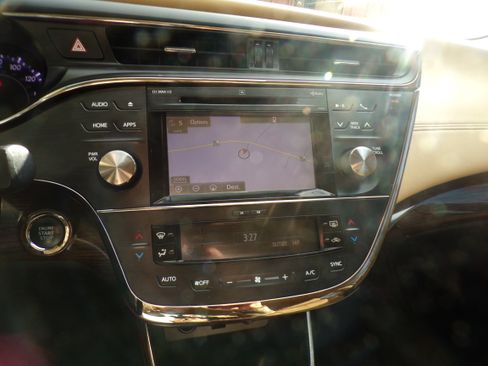 Used 2015 Toyota Avalon Limited image 14