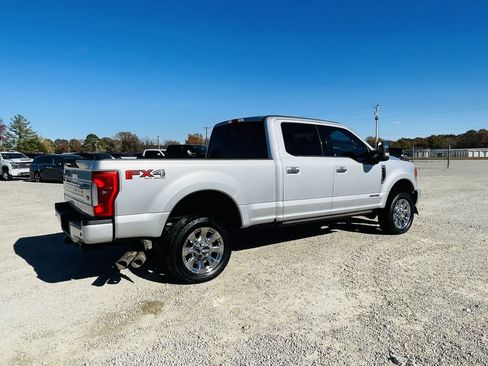 Used 2017 Ford F350 Platinum image 4