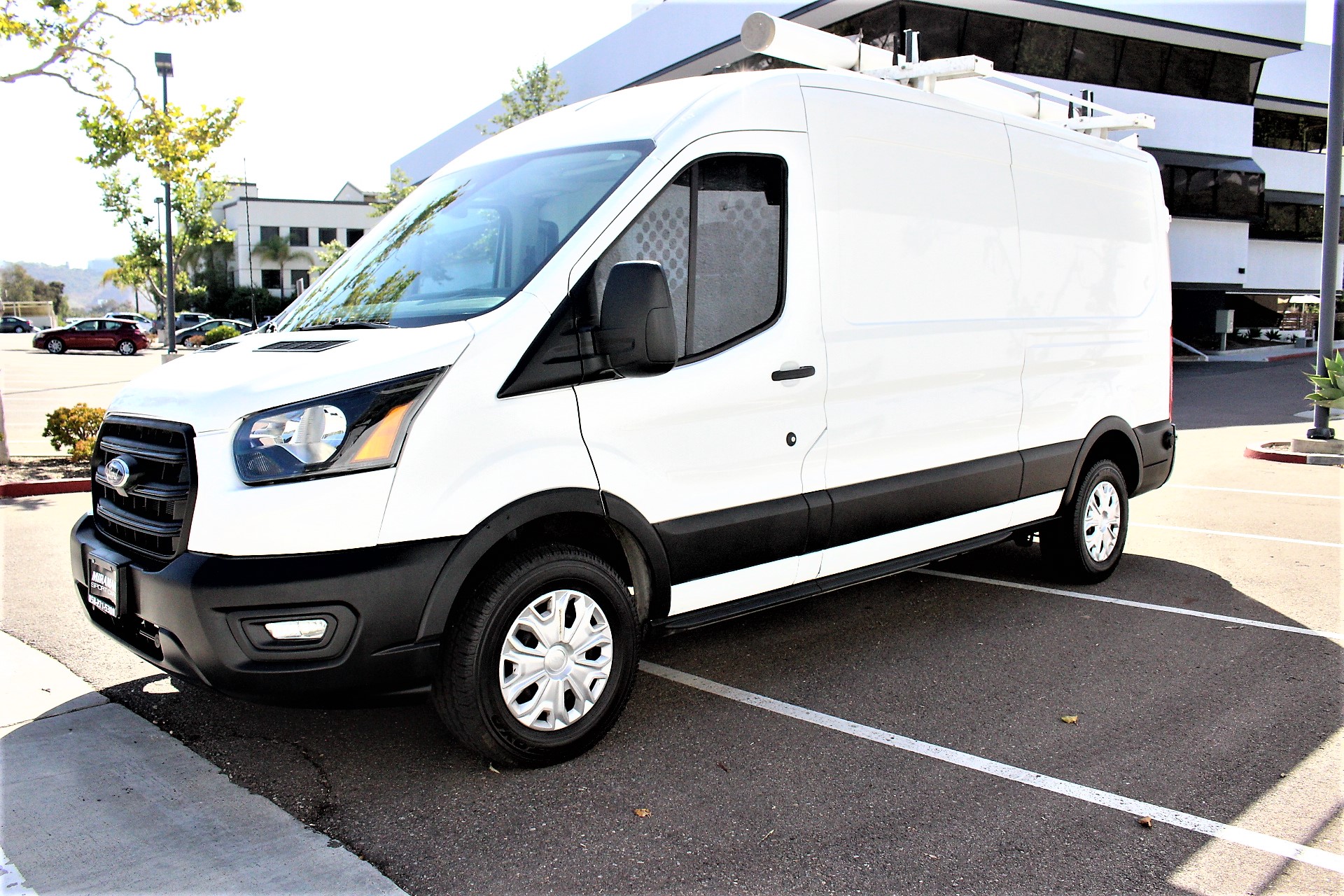 Used 2020 Ford Transit 250 Medium Roof RWD image 6