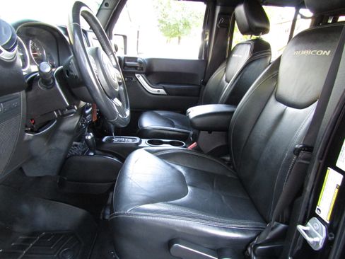 Used 2015 Jeep Wrangler Rubicon image 9