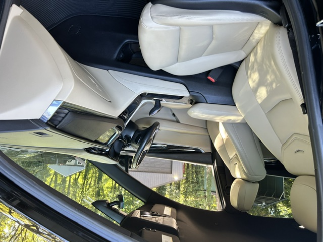 Used 2018 Cadillac XT5 FWD image 24