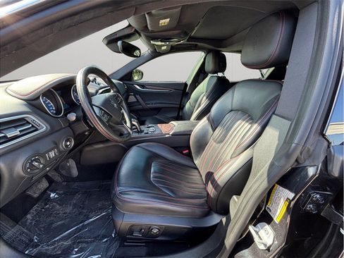 Used 2019 Maserati Ghibli S GranLusso image 2