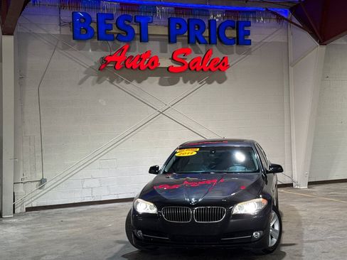 Used 2011 BMW 528i RWD image 2