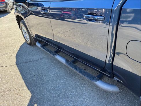 Used 2022 Chevrolet Silverado 1500 RST image 15