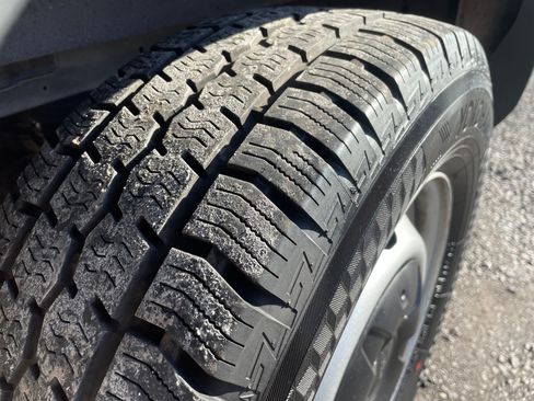 Used 2018 Ford Transit 250 image 23