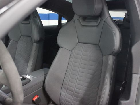 Used 2023 Audi e-tron GT Premium Plus image 41