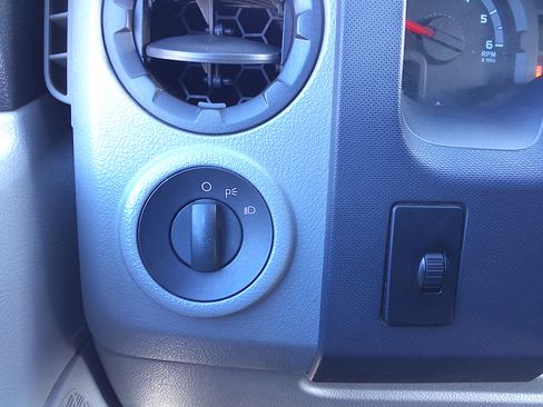 Used 2012 Ford E-150 and Econoline 150 image 21