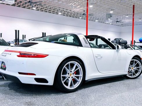 Used 2017 Porsche 911 Targa 4S AWD/4WD image 12