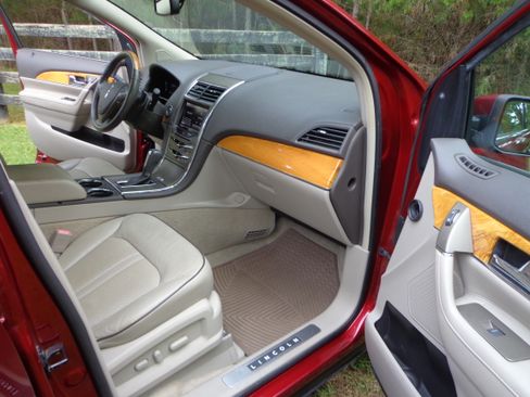 Used 2015 Lincoln MKX image 9