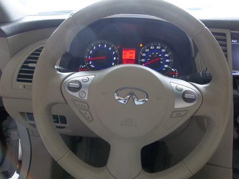 Used 2011 INFINITI FX35 AWD image 9