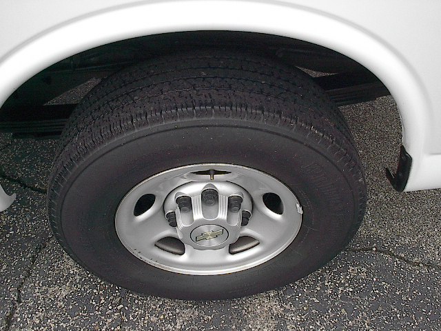 Used 2020 Chevrolet Express 3500 UNAVAIL RWD image 24