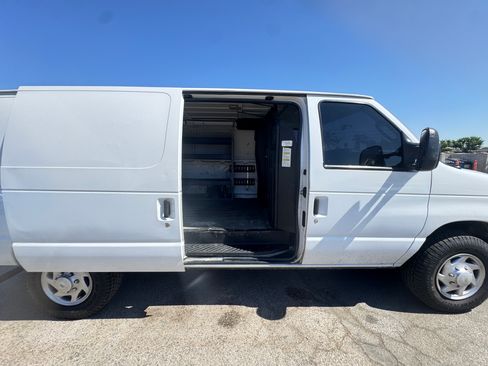 Used 2010 Ford E-250 and Econoline 250 UNAVAIL RWD image 18