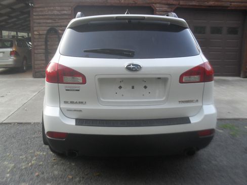 Used 2011 Subaru Tribeca Limited image 6
