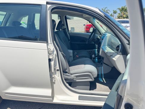 Used 2008 Chrysler PT Cruiser UNAVAIL FWD image 18