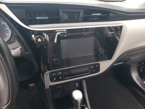 Used 2017 Toyota Corolla LE image 15