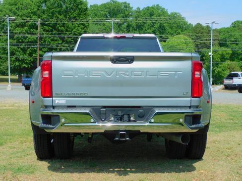 New 2026 Chevrolet Silverado 3500 4x4 Crew Cab LT image 11