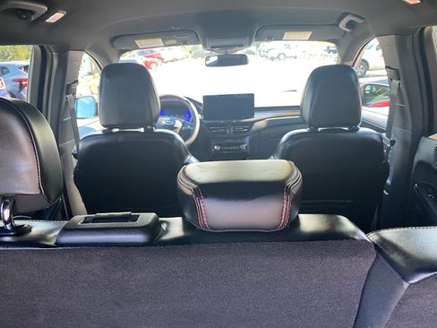 Used 2023 Ford Escape AWD ST-Line Elite Hybrid image 12