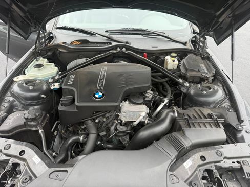 Used 2014 BMW Z4 sDrive28i image 12
