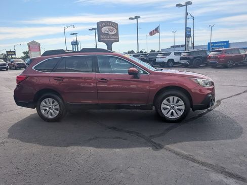 Used 2019 Subaru Outback 2.5i Premium AWD/4WD image 4