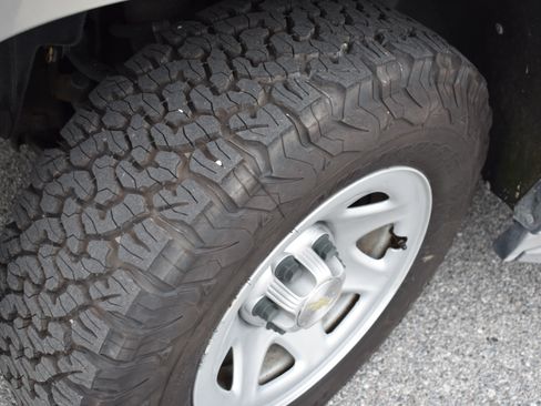 Used 2019 Chevrolet Tahoe 4WD image 28