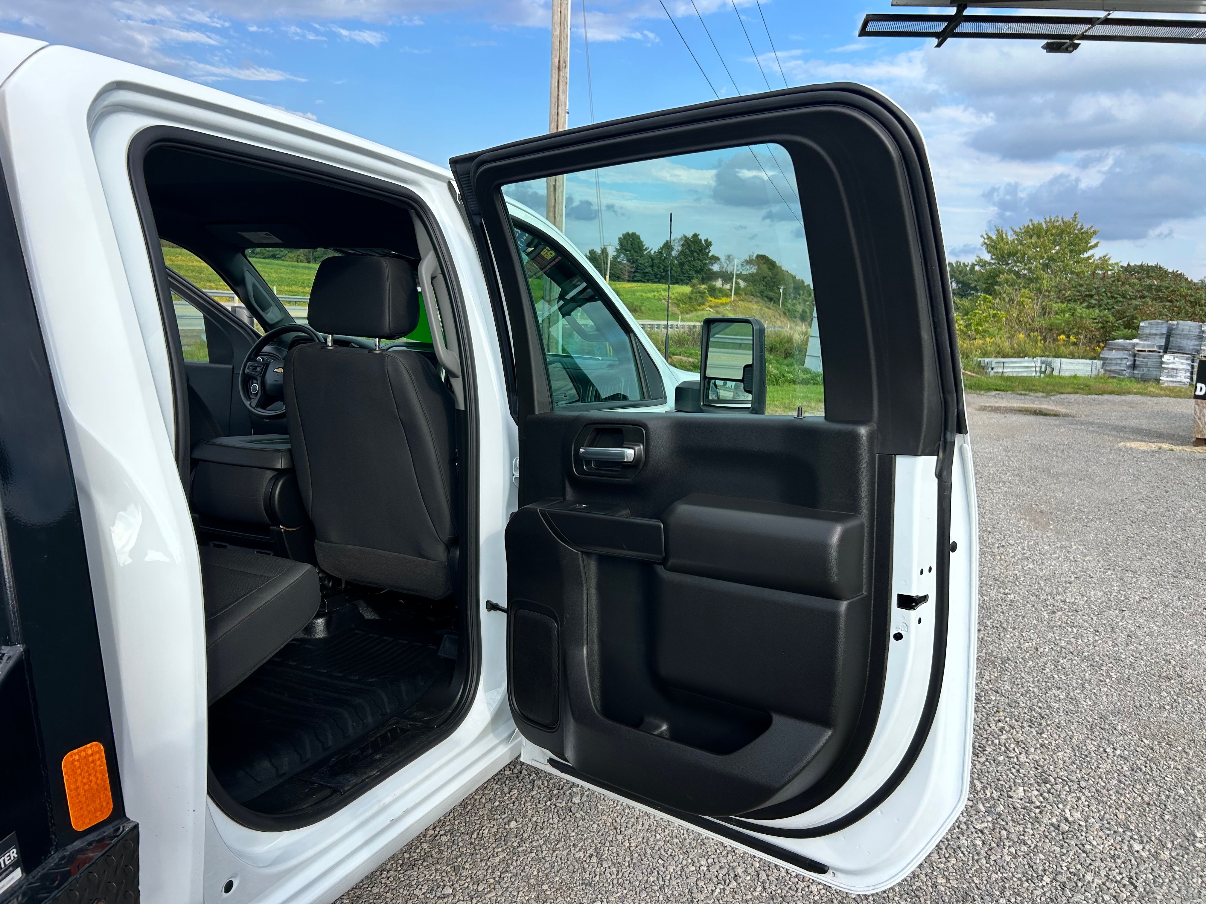 Used 2025 Chevrolet Silverado 3500 4x4 Crew Cab W/T image 19