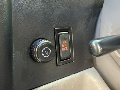 Used 2004 Toyota Tacoma TRD Off-Road image 2