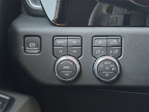 New 2026 GMC Sierra 1500 Elevation image 17