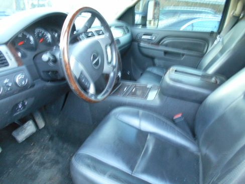 Used 2012 GMC Sierra 3500 Denali image 9