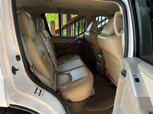 Used 2012 Nissan Pathfinder 4WD image 19