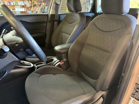 Used 2015 Kia Soul image 11