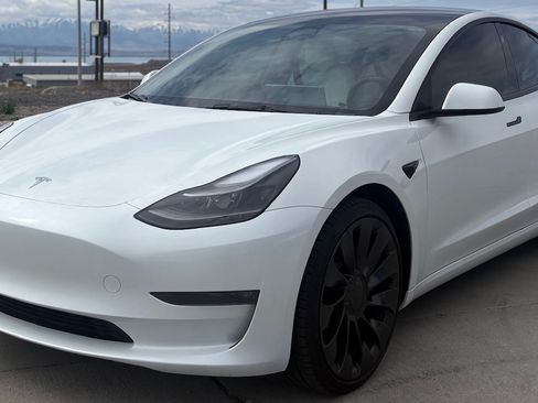 Used 2023 Tesla Model 3 Performance image 1