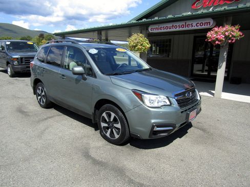 Used 2018 Subaru Forester 2.5i Premium image 2