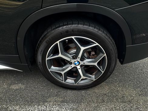 Used 2018 BMW X1 sDrive28i Sport Utility 4D FWD image 40